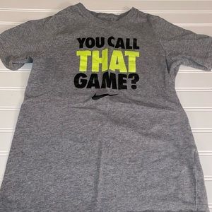 Nike Boys Youth Medium T-Shirt